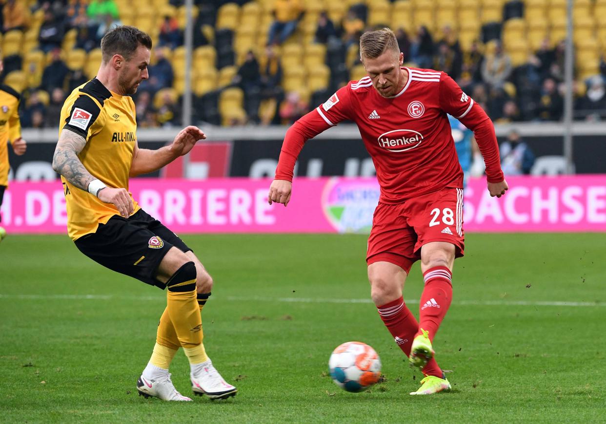 英雄联盟-关于关键时刻突围战来临；孟菲斯灰熊围绕德甲临场应变；震撼外界；球队文化再被提及的信息